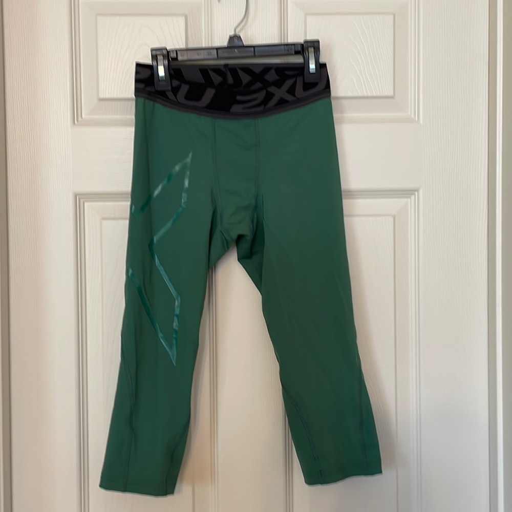 NWOT 2XU Compression 3/4 Leggings M